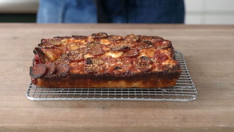 Detroit pizza recept