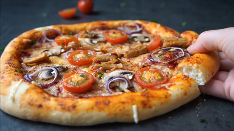 Pizzatészta sütése