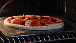 Pizza tészta sütése hány fokon