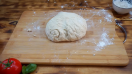 Pizza tèszta kèszitèse